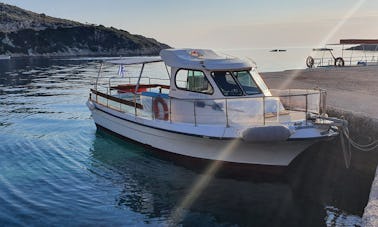 Creta Mare 30' Captained Charter in Agios Nikolaos