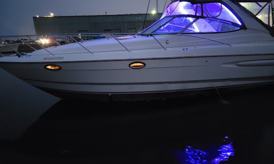 40' Maxum Marine Party Yacht available for charter in Toronto!