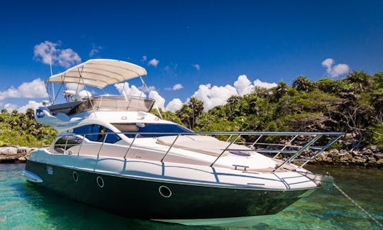 Uma experiência incrível a bordo do Azimut para até 12 pessoas em Tulum e Riviera 