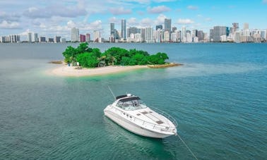 Cruiser Yacht 46ft Available for up to 12 peoples in Miami, Florida