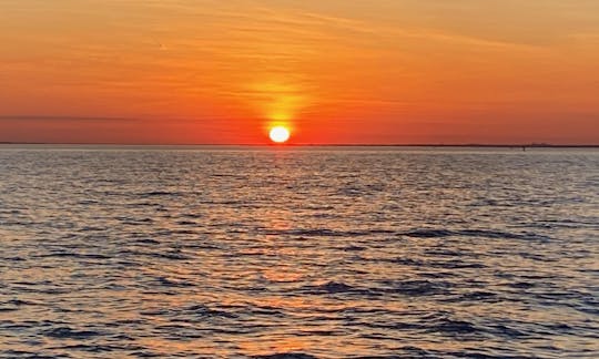 Making Waves and Catching Rays II com o barco de console central Everglades de 29 pés!