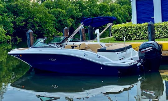 2022 Sea Ray 21ft Bowrider for the endless summer waterways!!
