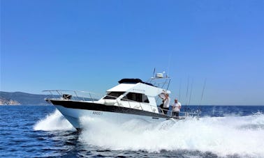 Profitez de la pêche à Troia, Setúbal, dans un bateau de pêche sportive privé de 32 mètres !