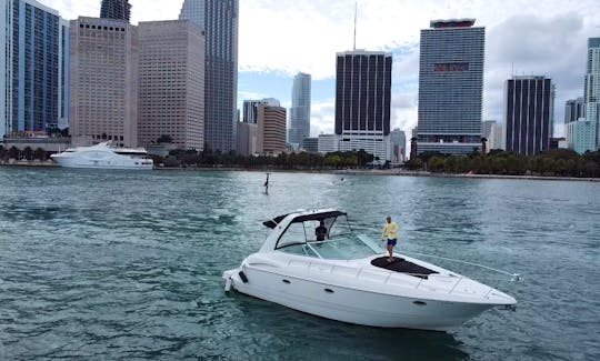 Cruisers yachts 42’ up to 13 people in Miami, Florida 1 hour free