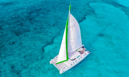 Charter this 55 ft Cruising Catamaran for a Boat Party in Cancún, Quintana Roo