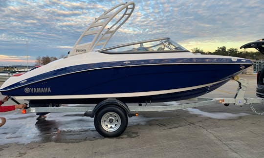 2022 Yamaha Boat  for rent !!