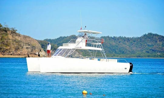 Croisière en catamaran à moteur personnalisé de 39 pieds pour une aventure à Jacó