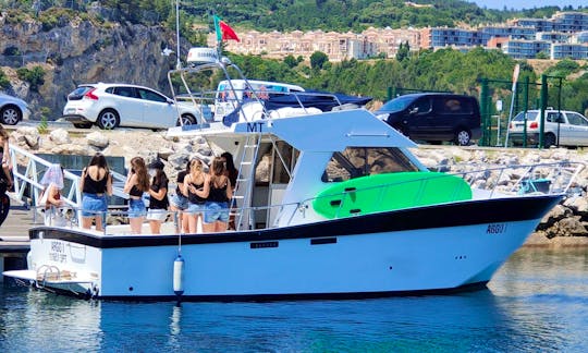 Private classic yacht in Sesimbra