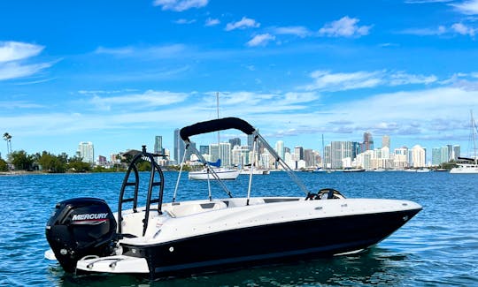 Best Boating Location in Miami with Bayliner Element Deck Boat! + Free Parking