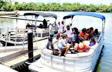 Party Barge 28ft Luxury Pontoon - Tritoon Boat. Party, Hang Out At The Sandbar, Or Cruise Around The Intercostal in Miami!!