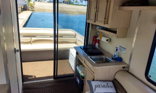 33’ Premiere Double Deck Pontoon Boat in Mission Bay - Rate Includes Captain