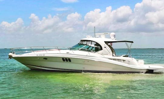 Sea Ray Sundancer 42ft Yacht for Charter in Cancún