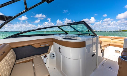 **NEW** Sea Ray Sundeck 28ft sport Deck Boat up to 10 people in Miami Beach