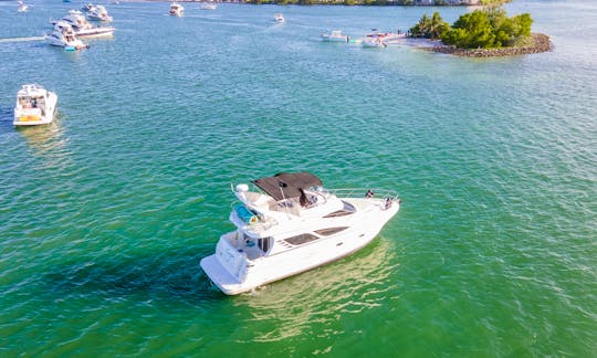 This Silverton 44 is the best option for your party & 1 FREE HOUR OF JETSKI