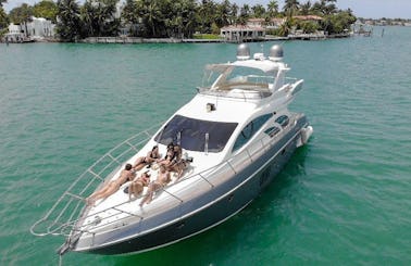 This elegant AZIMUT 55 is the perfect choice for your celebration
