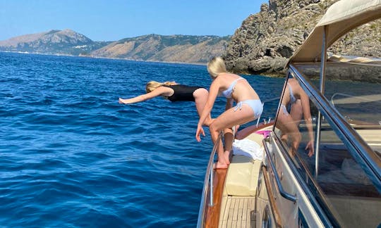 Capri Private Cruise on 28' Jeranto Yacht in Nerano