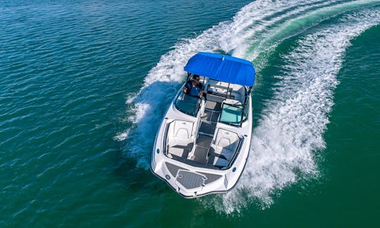 Gorgeous 27' Monterey Sports Yacht In Miami Beach With Captain