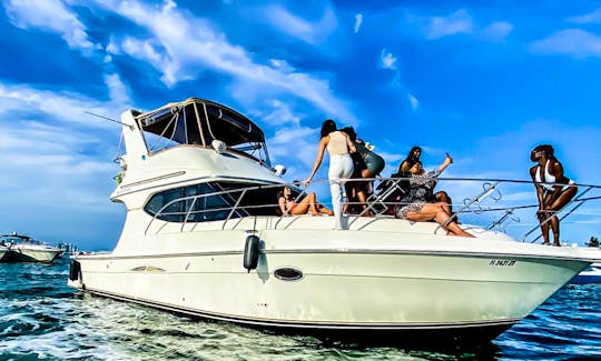 Silverton 41ft yacht the best Party Boat in Miami!! 