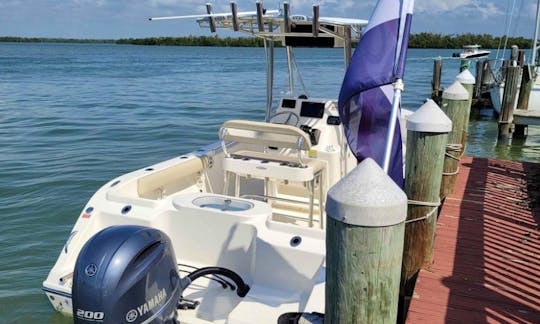 22ft Cobia Center Console Boat for Weekly Rentals in Boca Grande
