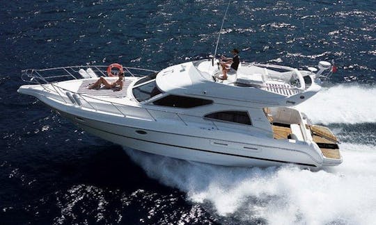 42フィート Cranchi Atlantique M/Y Oxeed Flybridge モーターヨット/アテネチャーターヨット