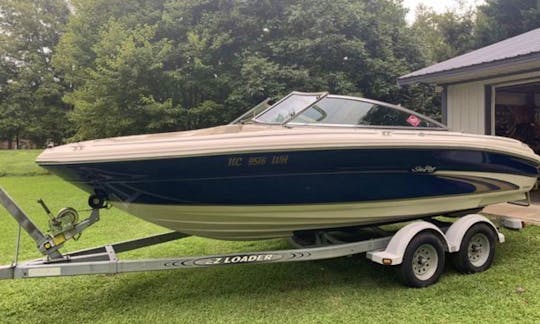 19ft Sea Ray Bowrider for rent on Lake Norman