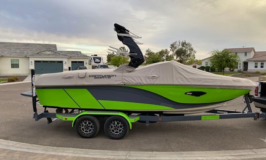 2018 Centurion Ri 217 Wakeboat for Charter in Phoenix