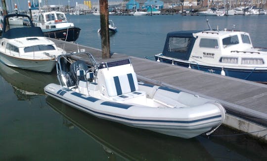 21' RIB Charter em Northwood, Reino Unido