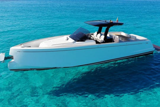 Pardo 43 Chattanooga Motor Yacht Rental in Eivissa, Illes Balears