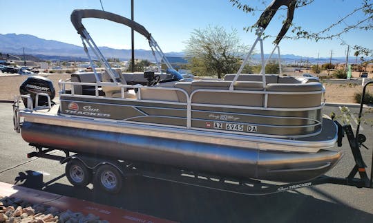 Spring SEASON DEALS- Awesome 2018 Sun Tracker 20DLX Party Barge in lake Havasu-