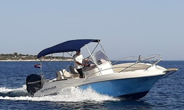 Quicksilver 555 Commander Deck Boat Rental in Rogoznica, Croatia