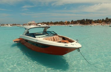 40' Sea ray motor yacht in Cancún