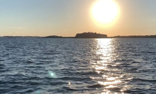 20ft SeaCraft Center Console Power around the Intracoastal