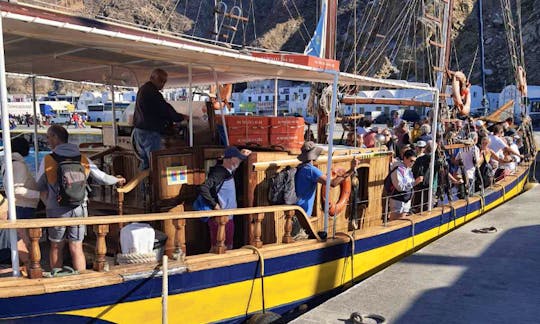 Pegasus Traditional Sailing Schooner for Daily Cruise and Sightseeing in Santorini