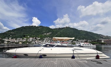 Croisière sur le lac de Côme à bord d'un élégant yacht à moteur Offshore de 31 pieds !