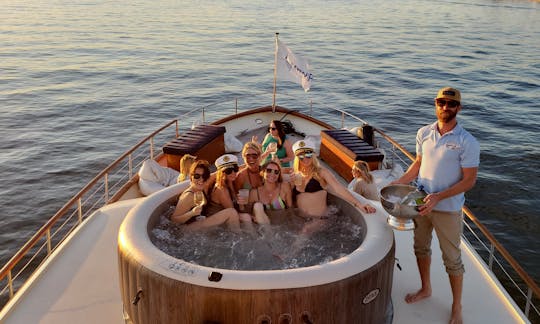 Yate clásico de lujo de 80 pies: ¡alquila el yate Netflix Outerbanks!