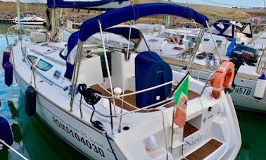 Velero Sun Odyssey 35 en Nettuno, Lacio