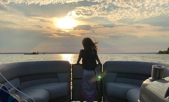 2018 Trifecta Luxury Pontoon on Lake Ray Roberts