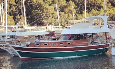 2021 Sailing Gulet for 4 people to cruise in Muğla