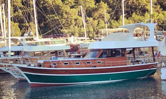 2021 Sailing Gulet for 4 people to cruise in Muğla
