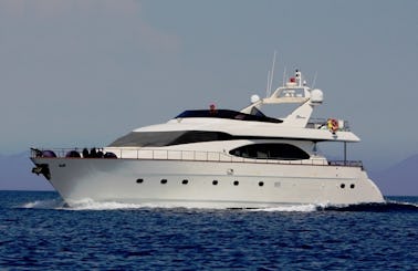 Azimut 85 Ultimate Mega Yacht for Charter in Muğla