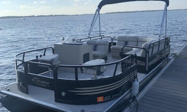 20ft Bentley Pontoon - Cruise in Style in Merritt Island *Fuel Included*