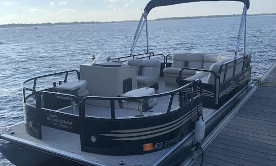 20ft Bentley Pontoon - Cruise in Style in Merritt Island *Fuel Included*