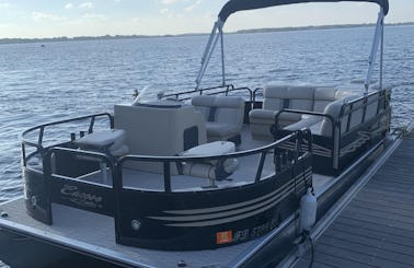 20' Bentley Pontoon - Cruise New Smyrna Beach in Style *FUEL INCLUDED*