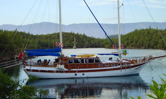 Luxury 75' Sailing Yacht Charter For 10 People In Muğla Turkey