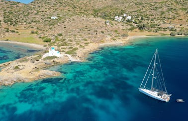Offshore sailboat with skipper/chef and hostess rental in Paros, Greece
