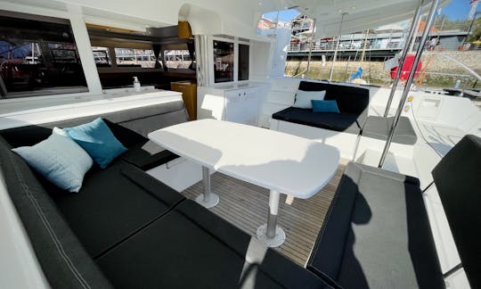 Nuevo Catamarán Lagoon 450F en alquiler en Lisboa, Portugal