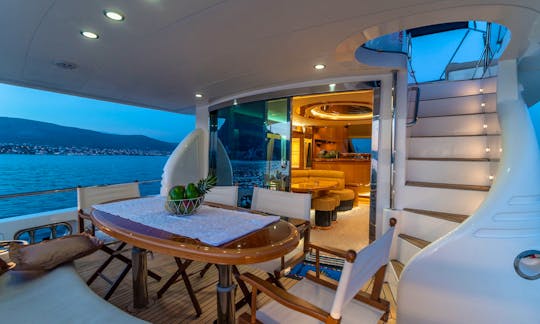 Luxury Yacht for groups and events
