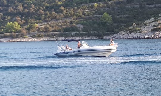 2010 Marlin 29 Cabin Cruiser for Rent in Split,Croatia