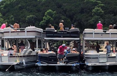 Tritoon Party Boat for 20 People in Austin