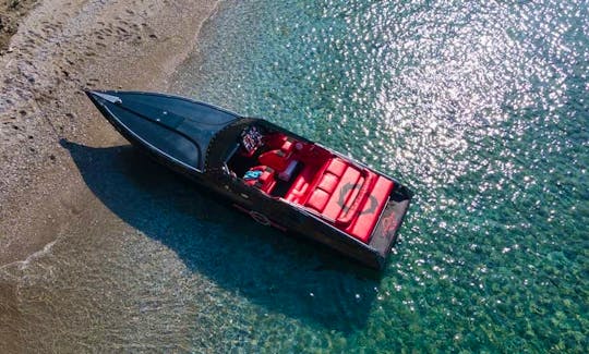 32ft Fountain Motor Yacht Rental in Glifada, Greece